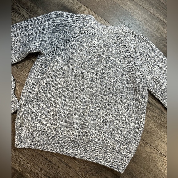 Denver Hayes | Knit Sweater - Picture 3 of 5